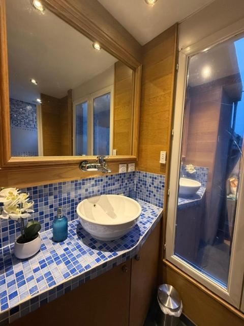 Highly Recommended Apartment Steps From The Lake Анси Экстерьер фото
