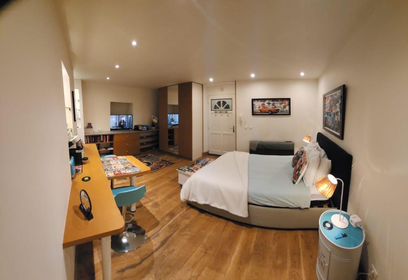 Highly Recommended Apartment Steps From The Lake Анси Экстерьер фото